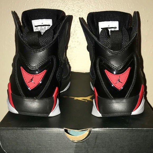 Jordan True Flight, Men’s 8.5, Black/Red/Gray Excellent Condition - Picture 5 of 8